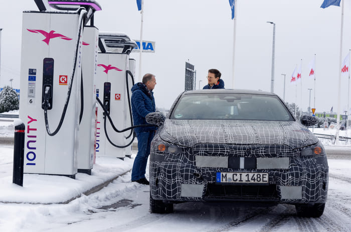 Next-gen BMW 5 Series, i5 powertrain options detailed